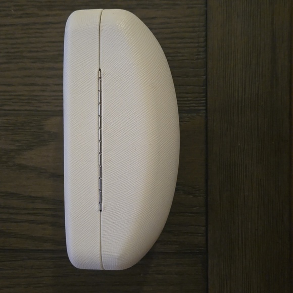 MICHAEL KORS Eyeglasses/Sunglasses CASE, White, Silvertone embossed. - Picture 5 of 8